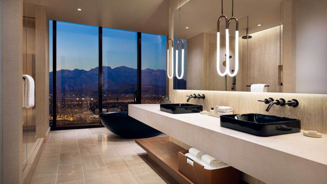 Executive King Mountain Bathroom at Durango