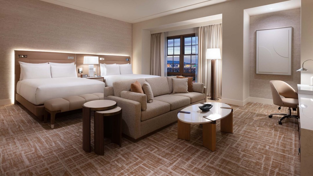 Executive Queen with Patio at Green Valley Ranch