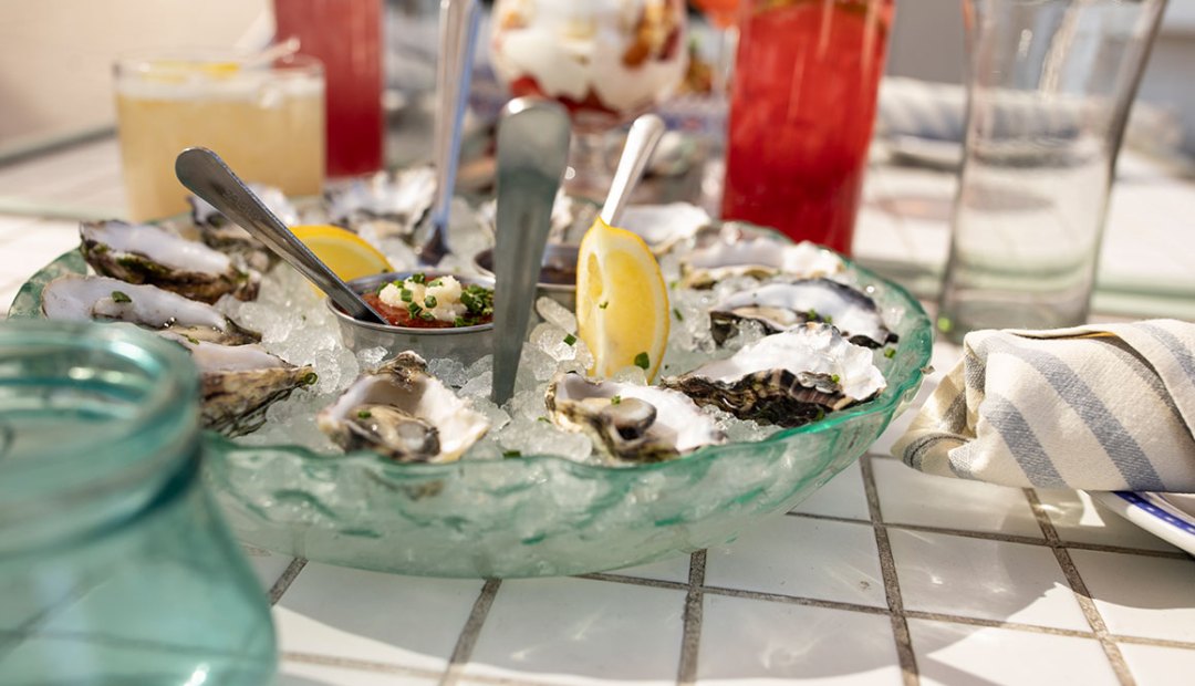 an image of oysters with lemon