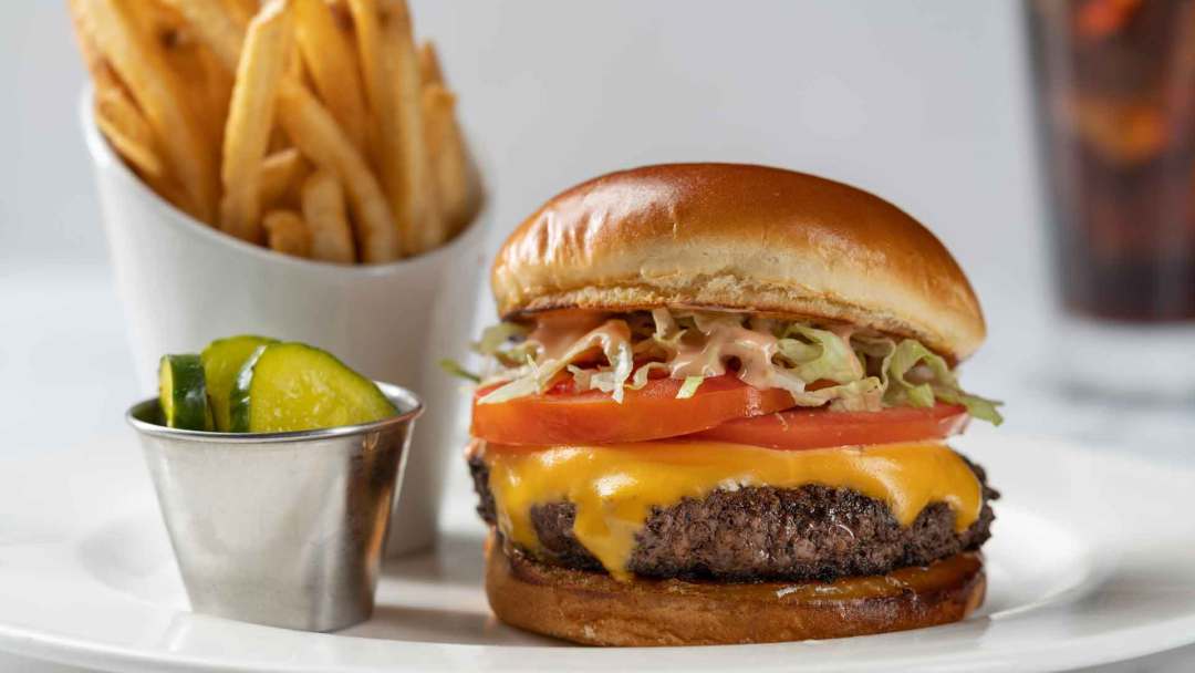 Cheeseburger at Lucky Penny