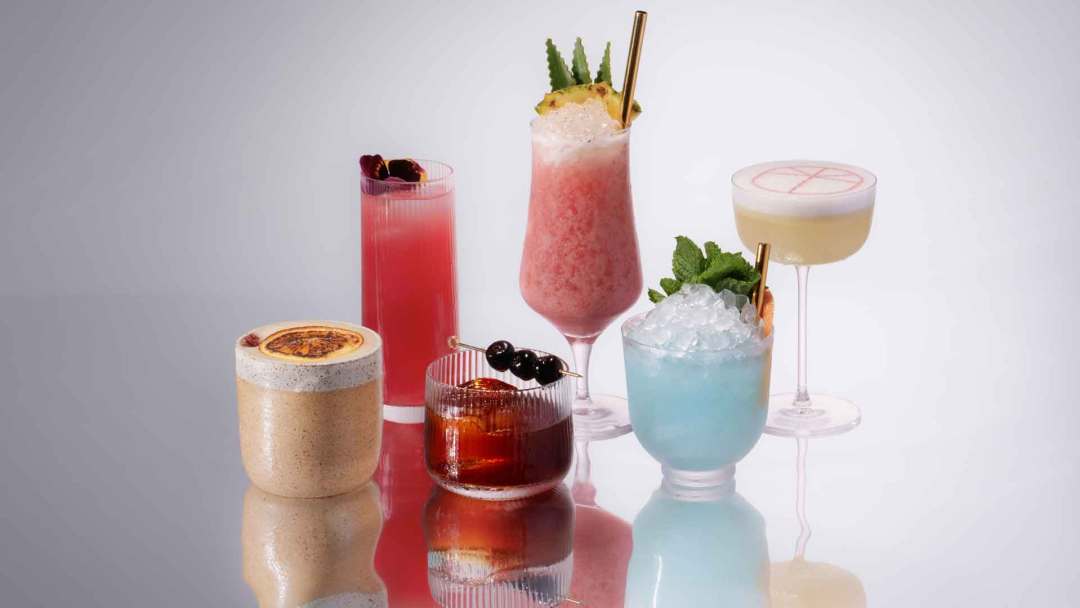 Cocktails at Oasis Lounge